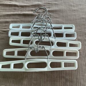 White Plastic Hangers Set Good for Skirts & Pants